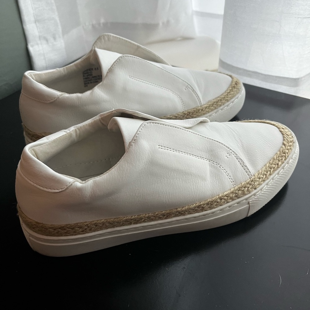 Steve Madden leather sneaker